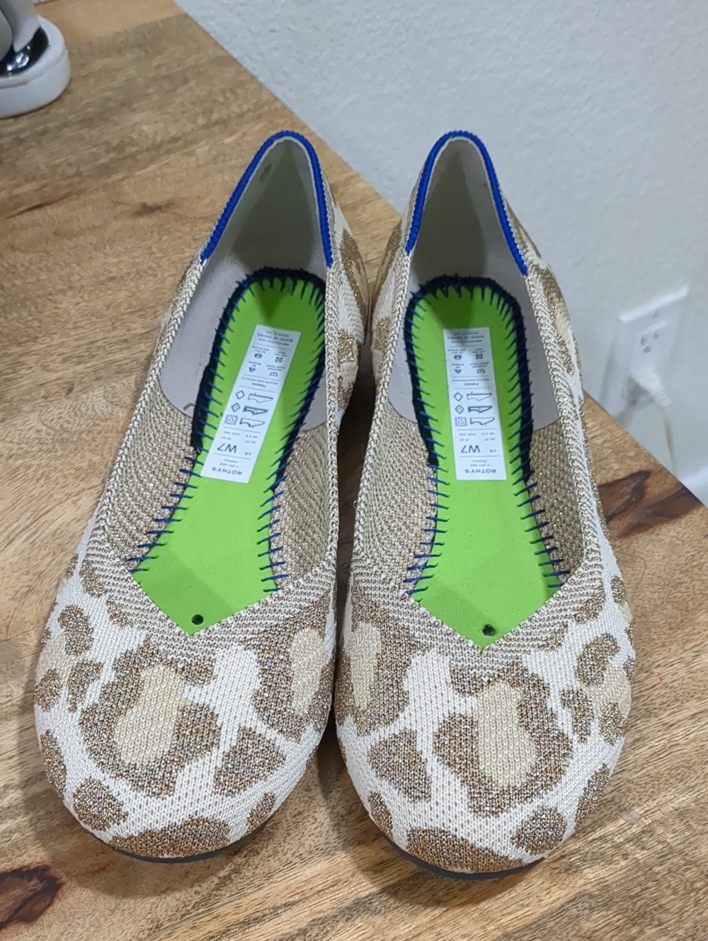 🆕 Rothy's Beige and Gold Leopard Knit Slip-On Flats No Inserts